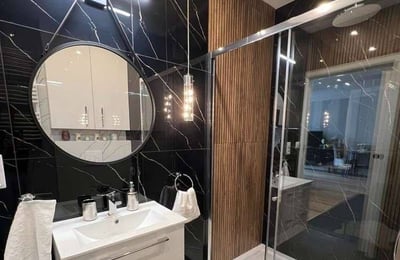 Location d’un appartement élégant de 3 pièces, 49 m², avec balcon dans le quartier Czyżyny, Cracovie, Pologne